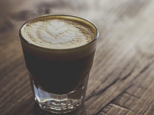 Un café con coraje: Cómo preparar un carajillo